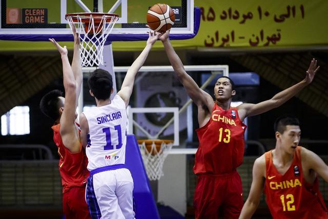 归化球员成亚洲大势 中国篮球该不该走这步?